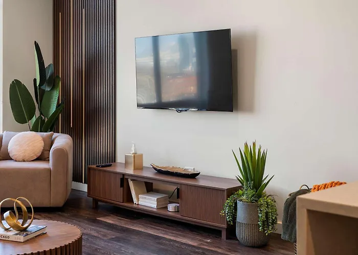 Apartment Luxury 2bd-2ba View-gym-rooftop